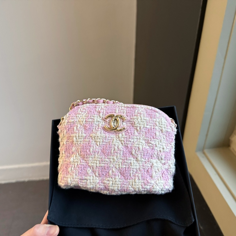 Chanel Beauty Pink Tweed Shell Chain Bag GWP - Picture 3 of 8
